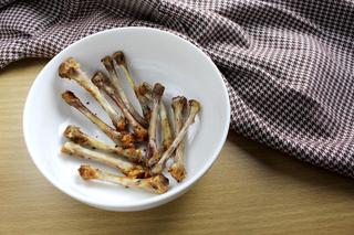 Tych rzeczy absolutnie nie wolno wrzucać do toalety. Incydent kałowy gwarantowany