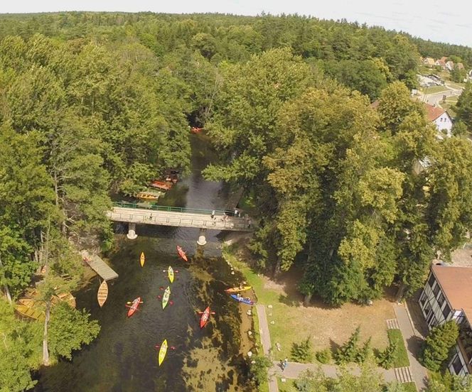 Ta kraina to raj dla turystów. Znajduje się tam m.in. „mazurski Sopot”