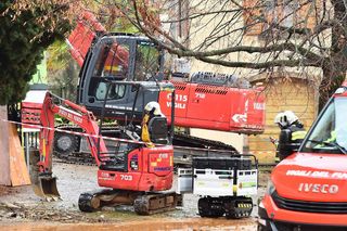Lawina zmiażdżyła dom. 32-latek zginął, ratując kobietę