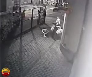 Bandzior napadł panią Natalię i zaczął ją dusić. Kobieta pogoniła drania