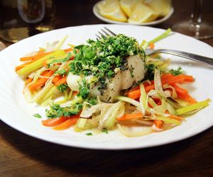 Dorsz w jarzynach gotowany na parze