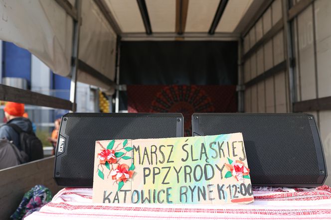 Ulicami Katowic przeszedł I Marsz Śląskiej Przyrody. Wydarzenie, jakiego jeszcze nie było