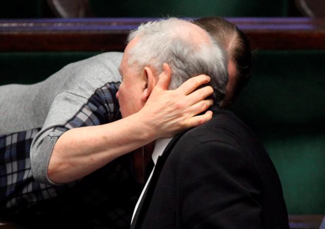 Pawłowicz przykleiła się do Prezesa