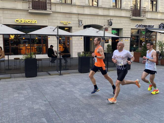 Rossmann Run 2025. Tłumy biegaczy wzięły udział w biegu ulicą Piotrkowską