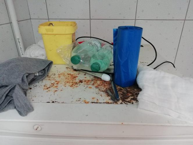 Pili alkohol na stołówce w podstawówce