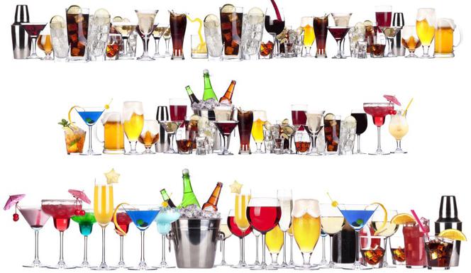 Niskokaloryczne drinki na sylwestra i karnawał. Przepisy na dietetyczne drinki alkoholowe
