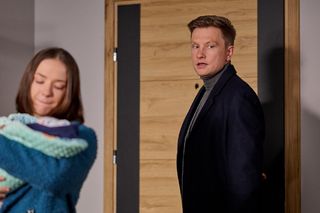 Na Wspólnej, odcinek 4019: Tragiczny powrót Igora z Anią i synkiem do Julki! Odkryje mroczny sekret córki - ZDJĘCIA