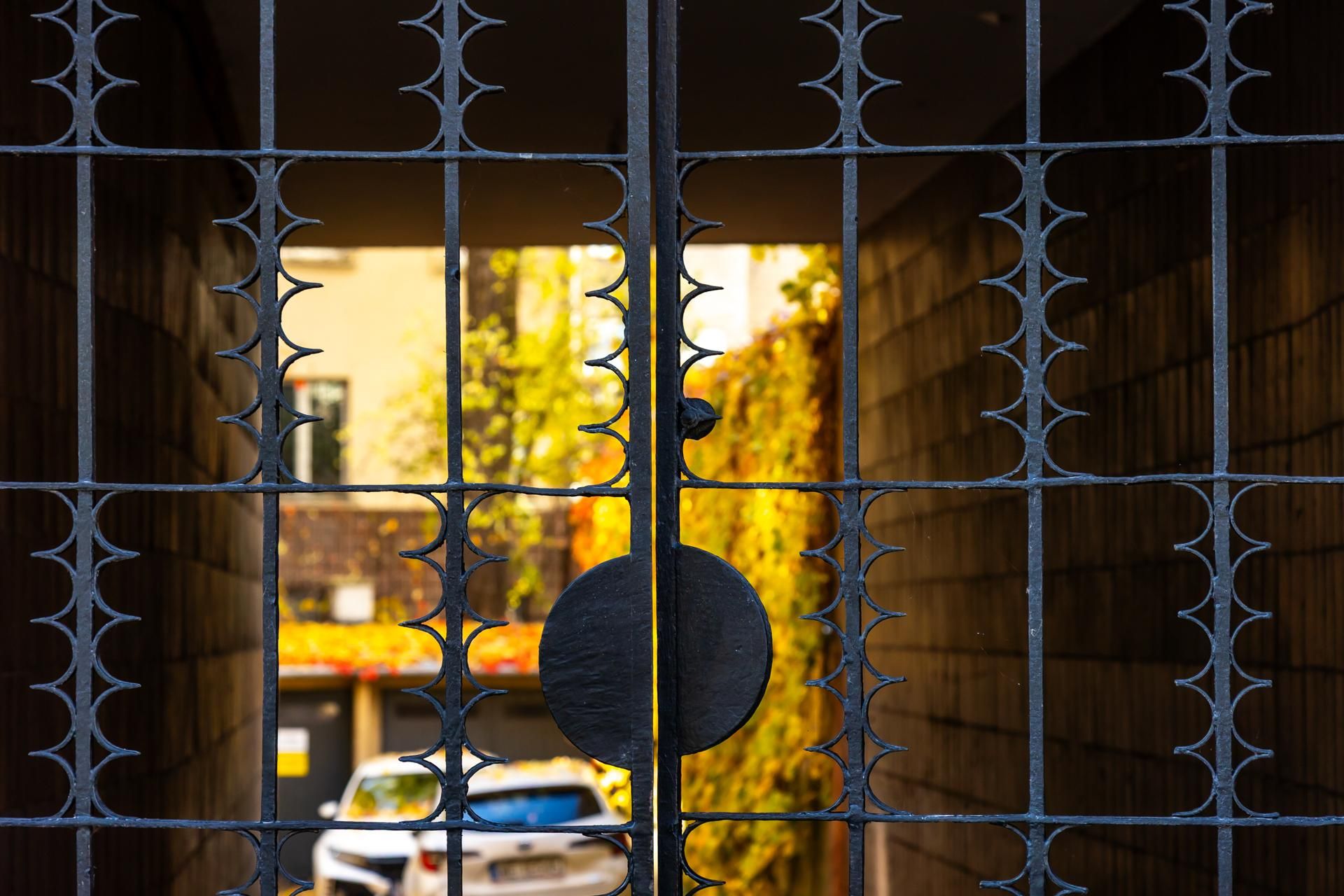 Kamienica na ul. Konopnickiej 5 w Warszawie