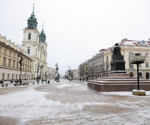 Puste ulice w Warszawie - zdjęcia. Stolica opustoszała na ferie zimowe