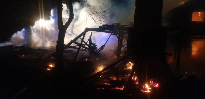 Pożar gospodarstwa agroturystycznego w Bukwałdzie. "Straciliśmy wszystko"