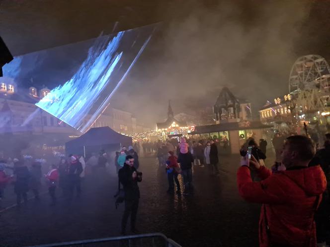Rzeszów. Pokaz laserowy na Rynku [ZDJĘCIA]
