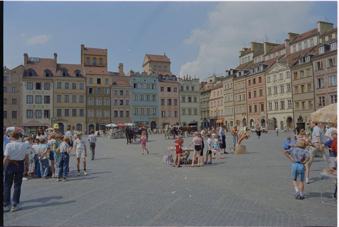 Rynek Starego Miasta w Warszawie, 1993, fot. Sylwester Braun