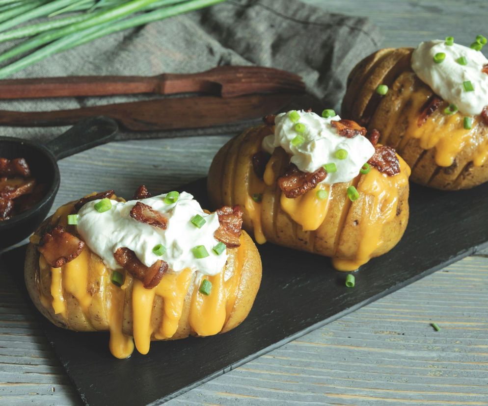 Ziemniaki hasselback z gzikiem - przepis Pawła Lorocha na danie z Air Fryera