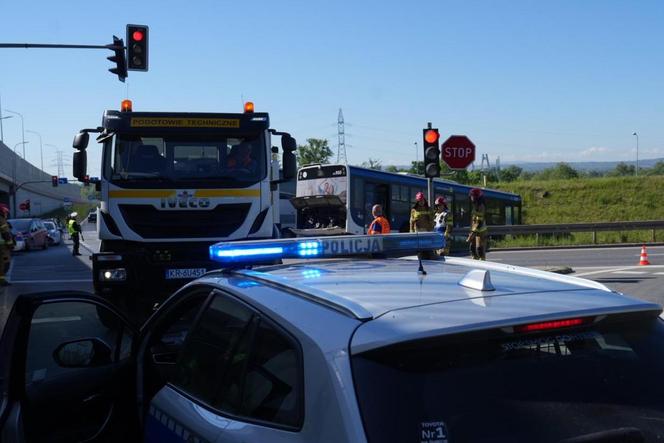 Kraksa autobusów w Nowej Hucie. Nie żyje 61-letni kierowca MPK