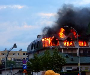Pożar w Ząbkach zniszczył im życie. Wyszliśmy, jak staliśmy