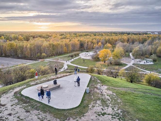 MODERNIZACJA PARKU CICHOCIEMNYCH SPADOCHRONIARZY AK