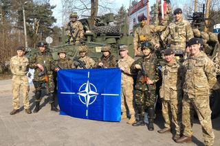 Żołnierze NATO zatrzymali się w Warszawie. Trwa militarny piknik w Wesołej [GALERIA]