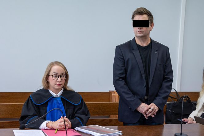 Proces Krzysztofa Ś.byłego dyrektora fundacji Filipa Chajzera. Jest oskarżony o przywłaszczenie 700 tys. zł.