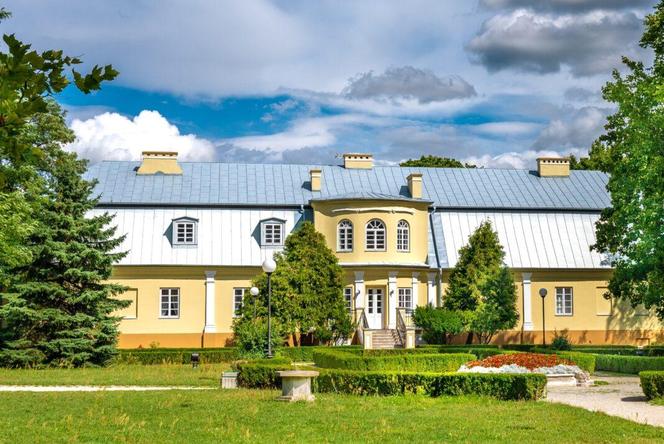 Łódzkie ratuje zabytki. Ekipa remontowa znów wejdzie do muzeum w Bełchatowie