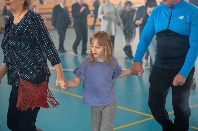 Na imprezie Babcie i Dziadkowie z Łukowa i okolic bawili się wspólnie ze swoimi dziećmi i wnuczętami