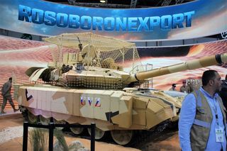 Nietypowy los rosyjskiego czołgu T-90MS. Z targów prosto do walki