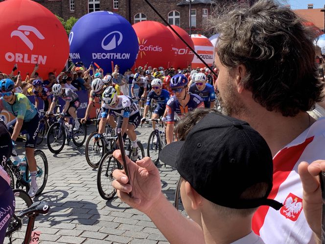 Tour de Pologne 2025. Start w Katowicach Nikiszowcu