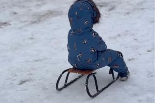  Małgorzata Rozenek-Majdan dokazuje z Radkiem i synkiem w śniegu. Piękna rodzinka!