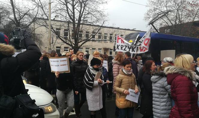 Pracownicy sądów protestują we Wrocławiu