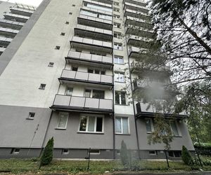 Tragedia na Pradze-Północ. Mężczyzna zginął po upadku z 6. piętra