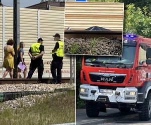 Tragedia w Kobyłce. Pieszy nie żyje, wpadł pod pociąg. 200 osób ewakuowanych	