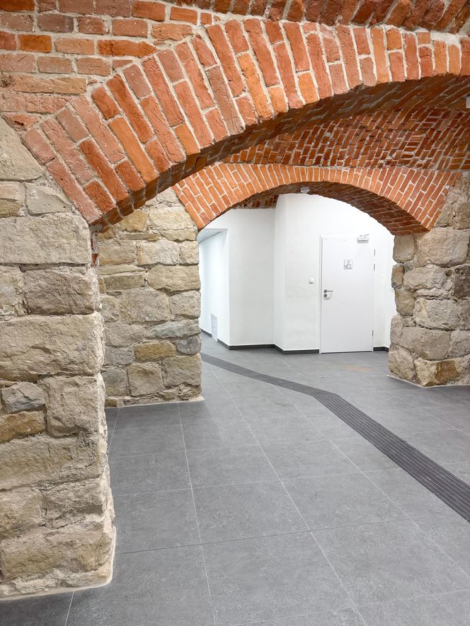 Rzeszów Główny otwarty po przebudowie. Dworzec odzyskał modernistyczny charakter