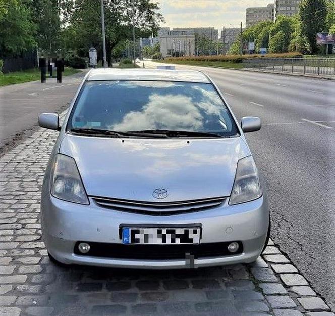 Taksówkarz z Wrocławia kupił prawo jazdy przez internet