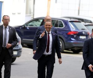 Zjechali na spotkanie do siedziby PiS na Nowogrodzką