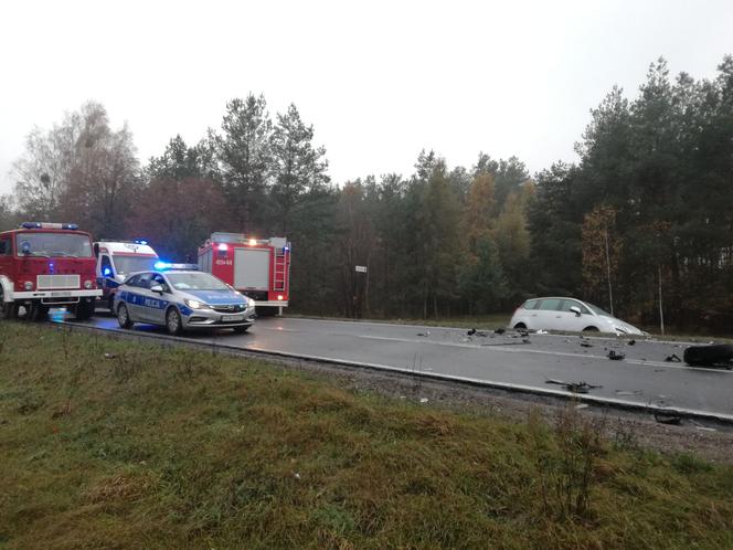 Ploski. Wypadek na DK 19. Opel zderzył się z peugeotem. Jedna osoba ranna