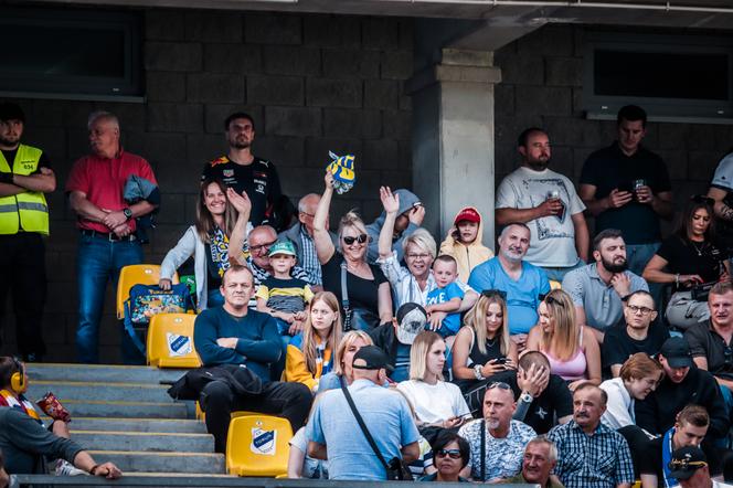 Apator Toruń - Stal Gorzów, zdjęcia kibiców z Motoareny. Emocje podczas 12. kolejki PGE Ekstraligi