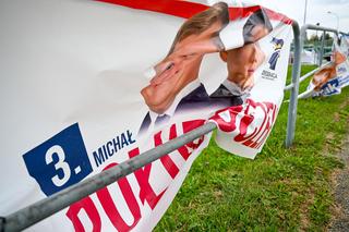 Kto posprząta Rzeszów z plakatów wyborczych? Ile maja na to czasu?