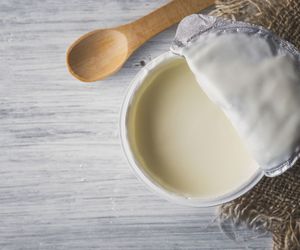 Popularny jogurt wycofany ze sklepów! Pilny komunikat dla klientów. Ryzyko uszkodzenia języka i twarzy