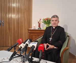 Trzy święte dni prowadzące do Zmartwychwstania. Abp Zieliński o Triduum Paschalnym