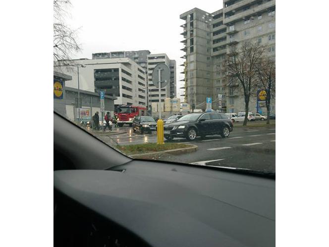 Alarm bombowy w Lidlu w Rzeszowie? Służby są na miejscu