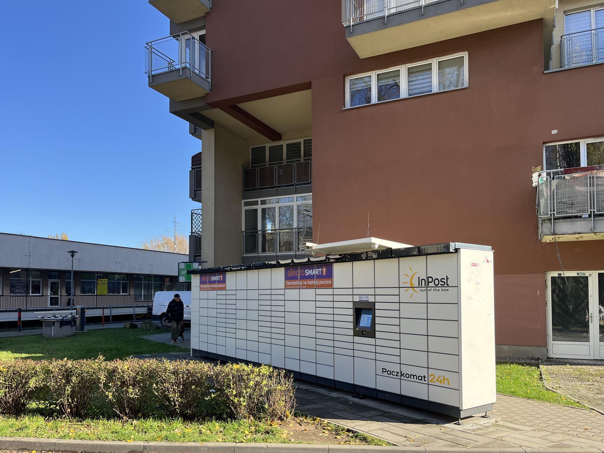 Jest i paczkomat