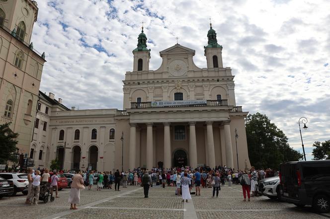 Pątnicy ruszyli na szlak! Z Lublina wyruszyła Lubelska Piesza Pielgrzymka na Jasną Górę 2023