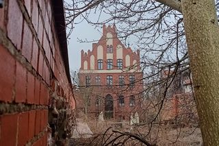 Dworek Mieszczański w Toruniu. O to miejsce toczy się spór