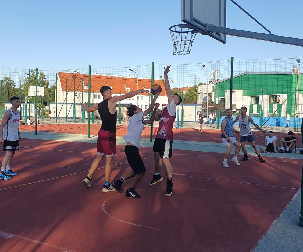 Wrześniowy turniej koszykówki 3x3 na elbląskim Kalbarze