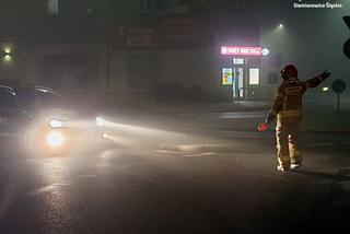 Śląskie: Zderzył się z radiowozem i uciekł. W samochodzie zostawił 3-letnie dziecko [ZDJĘCIA]