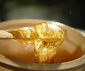 Chciała usunąć włosy, usunęła skórę. Przez trend z TikToka blizny zostaną jej do końca życia