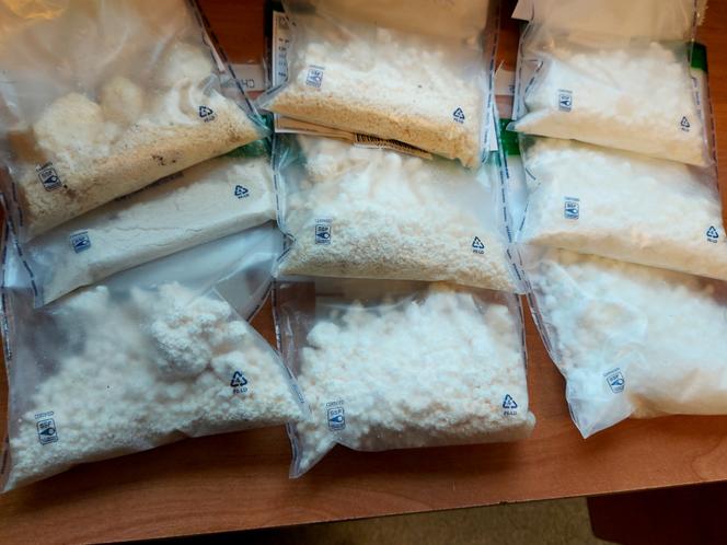 Otwock: policja zatrzymała dilera, który zakopał w ziemi ponad 2 kg narkotyków