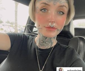 Nie dostała pracy przez tatuaże na twarzy. Tiktokerka usłyszała, że... powinna zatrudnić się w cyrku  