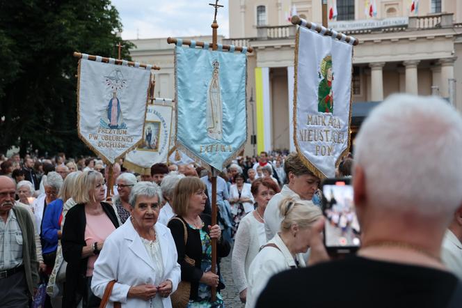 75 lat temu obraz Matki Boskiej w Lublinie zapłakał. Wierni uczcili rocznicę „Cudu lubelskiego” procesją różańcową