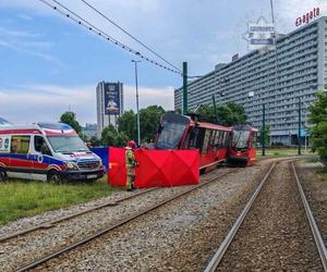 W Katowicach na rondzie zderzyły się dwa tramwaje. Rannych sześć osób