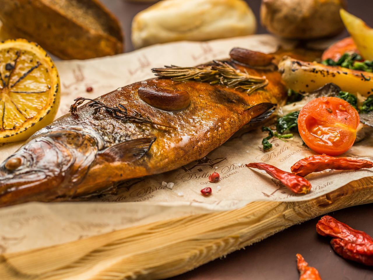 Pstrąg w sosie winogronowym